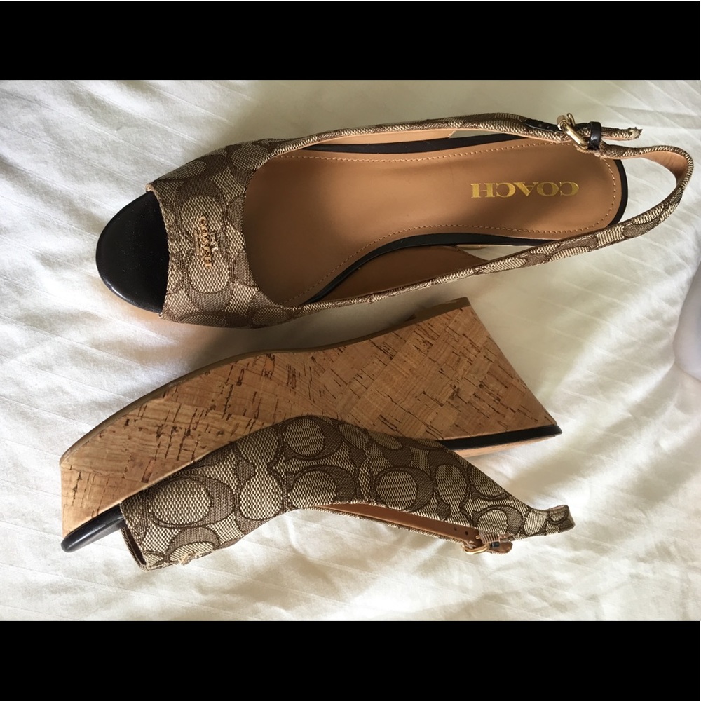 💯% Authentic Coach Wedges